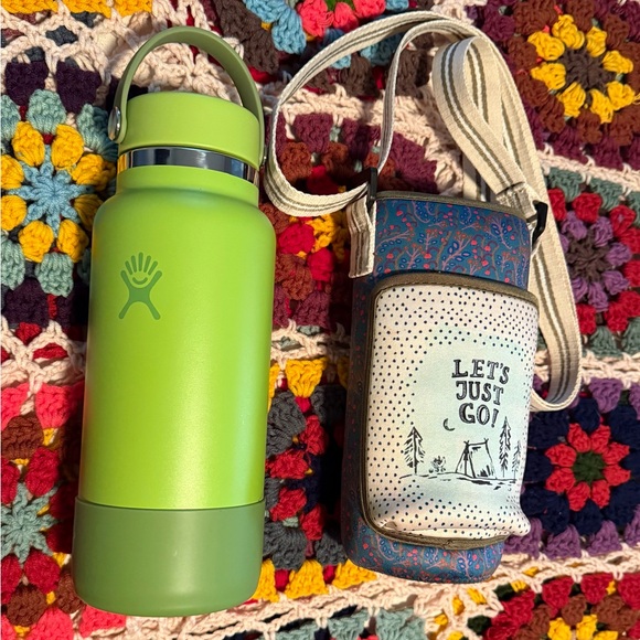 NATURAL LIFE Crossbody Water 💦 Bottle Holder with Pocket and adjustable strap - Picture 8 of 10